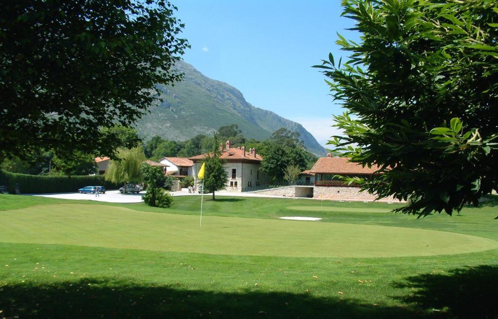 Hotel Aldama Golf Quintana de Llanes Exterior foto